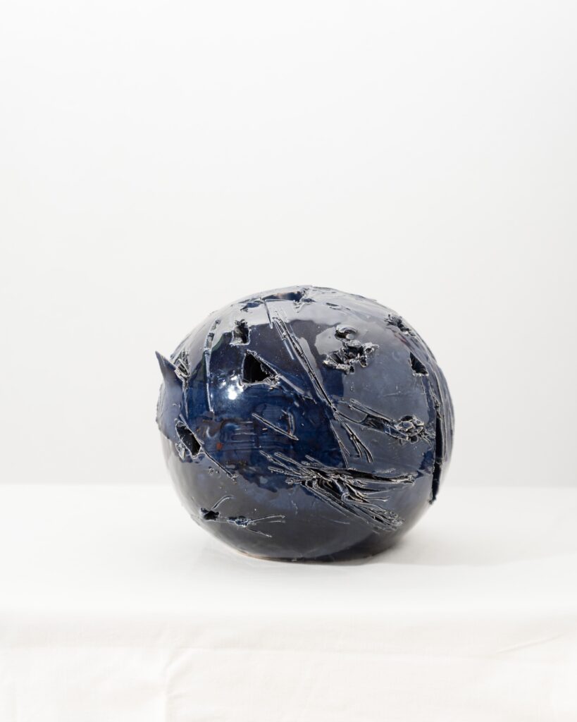 Sfera neroblu 20 cm, ceramica smaltata anno 2020