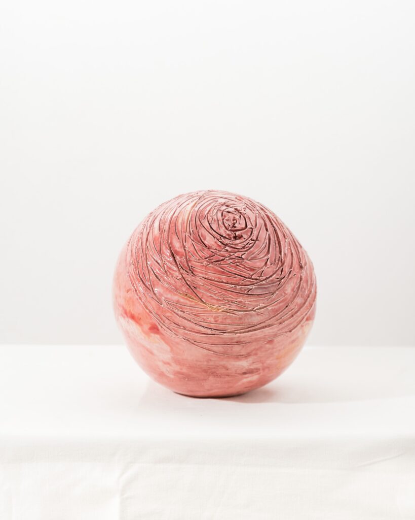 Sfera rosa 20 cm, ceramica smaltata anno 2020